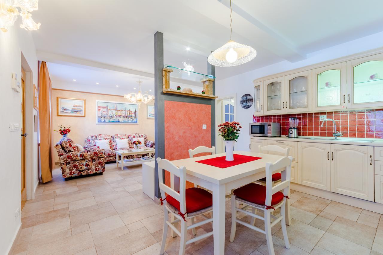סופטאר Apartments Villa Camellia - Adults Only מראה חיצוני תמונה