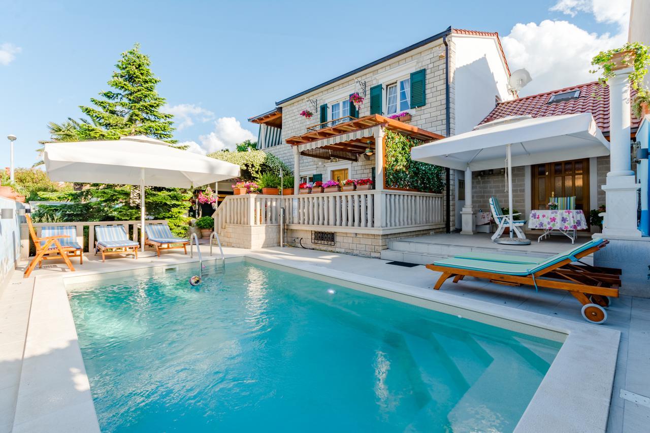 סופטאר Apartments Villa Camellia - Adults Only מראה חיצוני תמונה