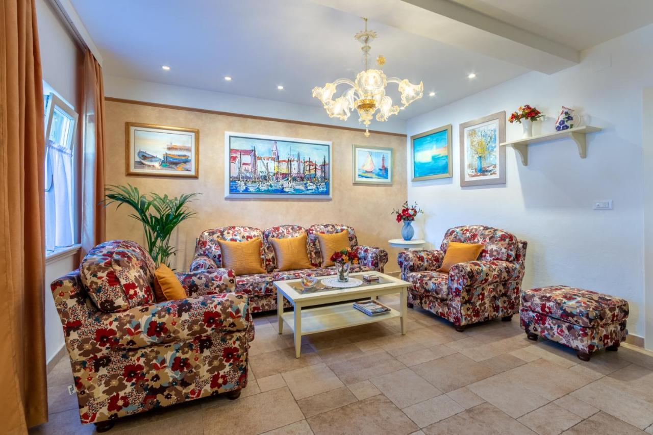 סופטאר Apartments Villa Camellia - Adults Only מראה חיצוני תמונה