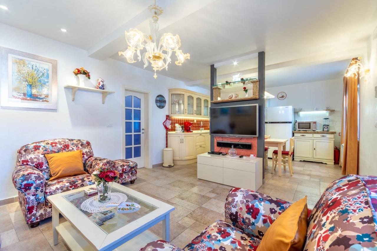 סופטאר Apartments Villa Camellia - Adults Only מראה חיצוני תמונה