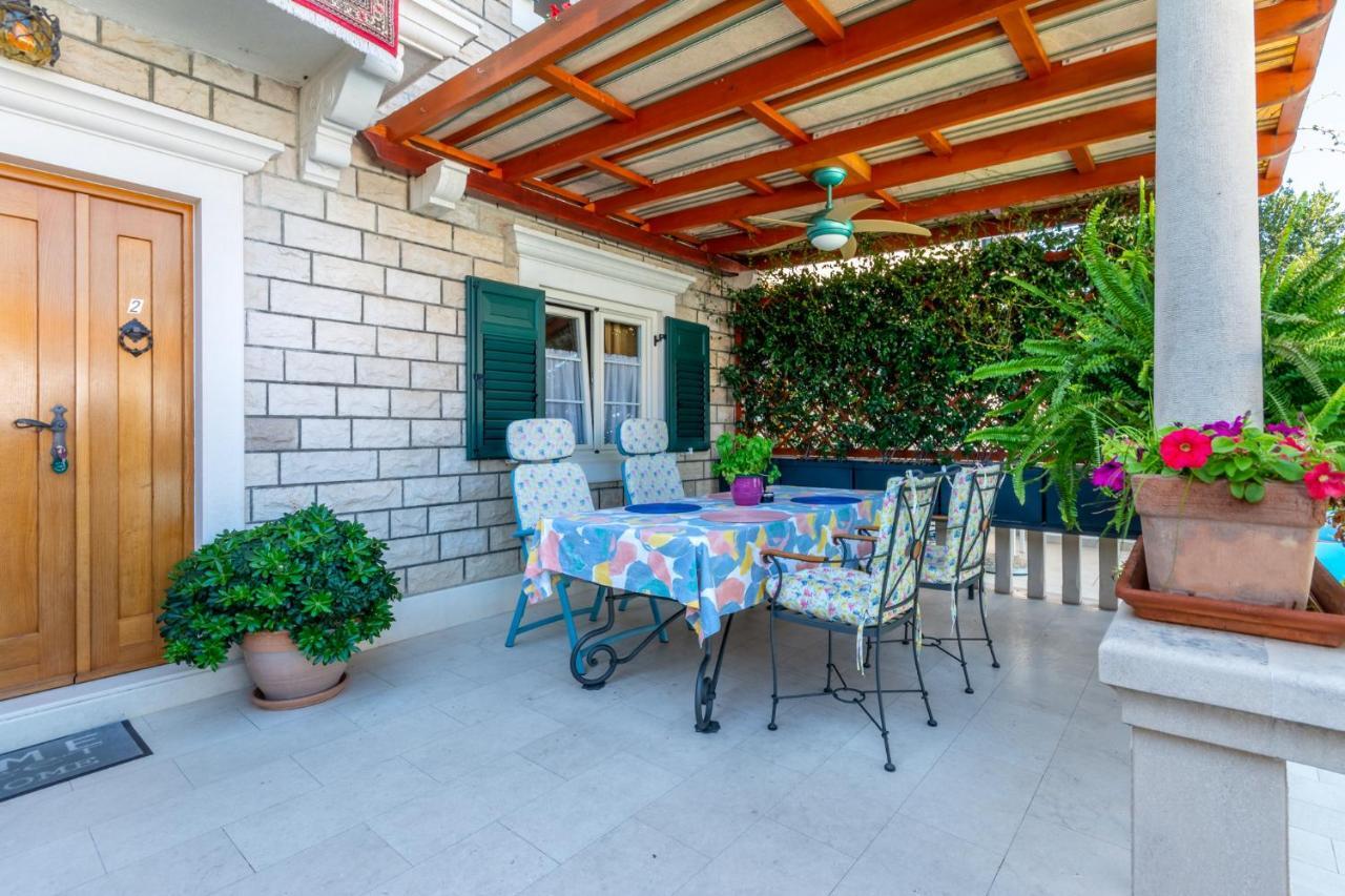 סופטאר Apartments Villa Camellia - Adults Only מראה חיצוני תמונה